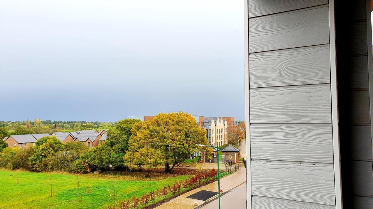 Spacious Balcony View Apt Near Nec Bhx Free Parking Sleeps 4 Hockley Heath Esterno foto