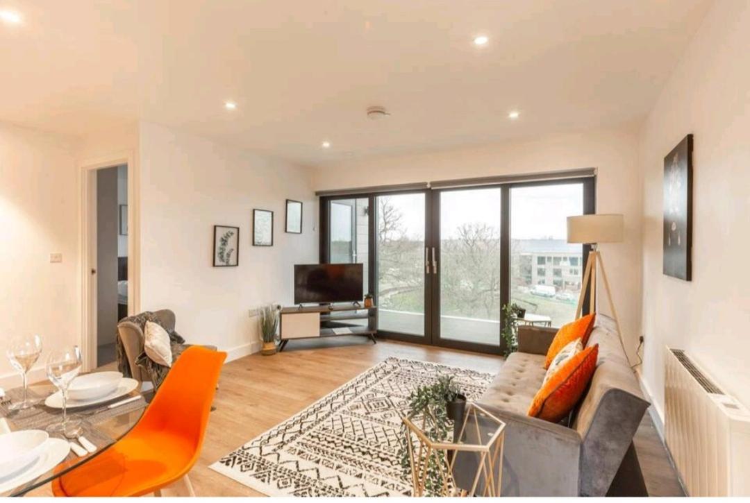 Spacious Balcony View Apt Near Nec Bhx Free Parking Sleeps 4 Hockley Heath Esterno foto